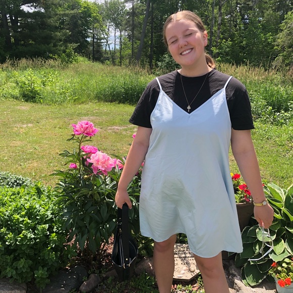 Meet your Posher, Emma - Picture 2 of 3